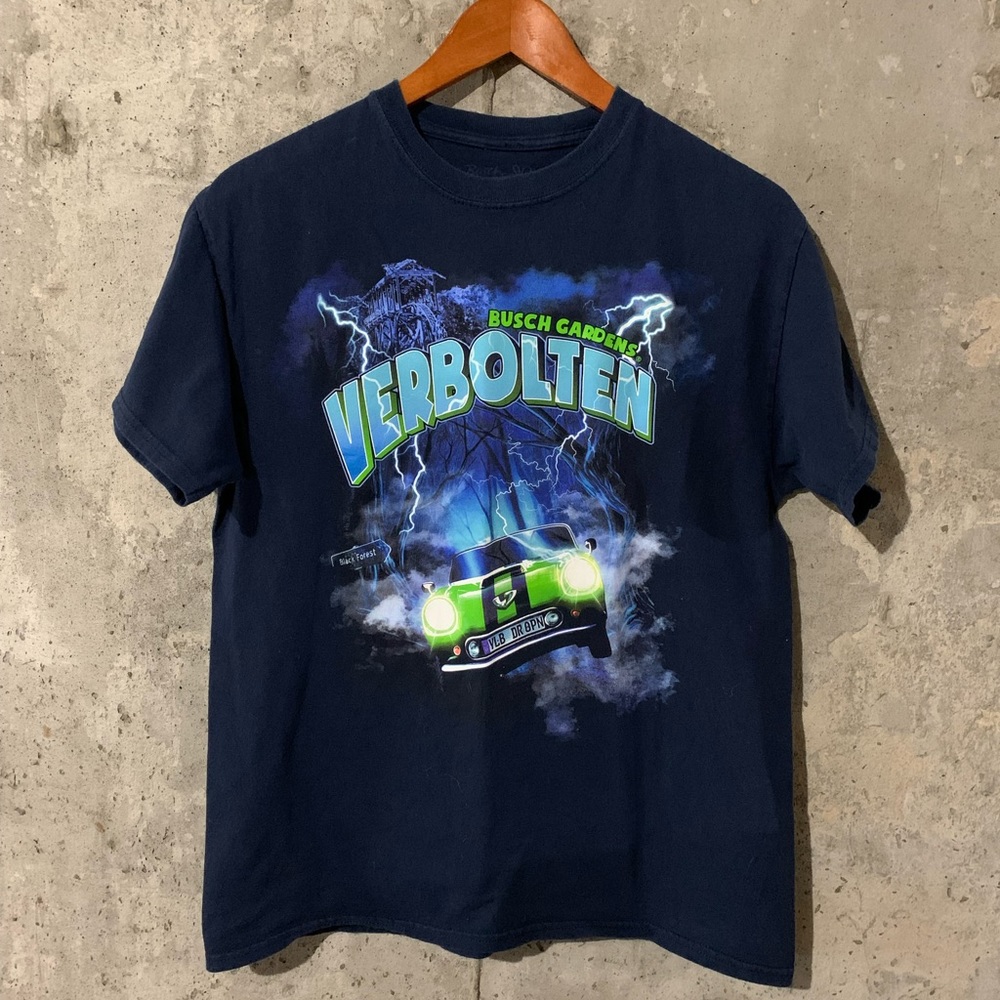 Graphic T